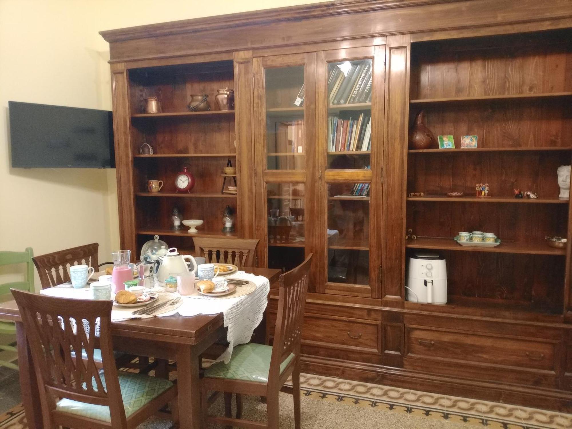 Apartment La Teresina -centrale Tra Stazione Centro Storico E Aeroporto Naples